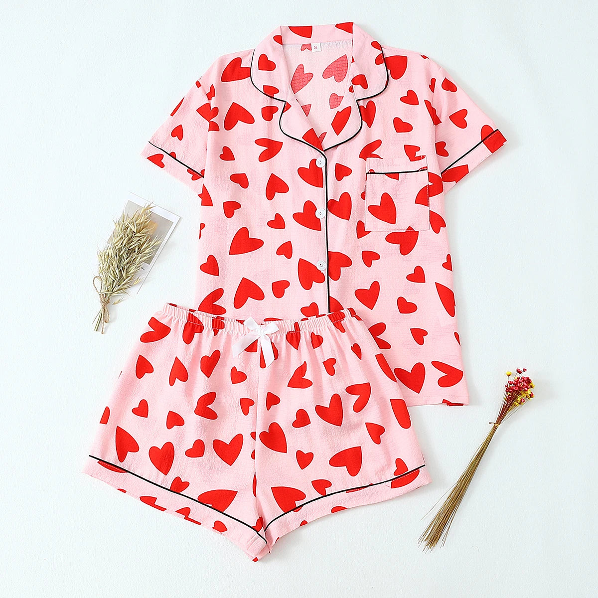 [Valentine's Day] Two-Piece Set of Comfortable Heart-Shaped Lapel Button-Down Short-Sleeve Top and shorts