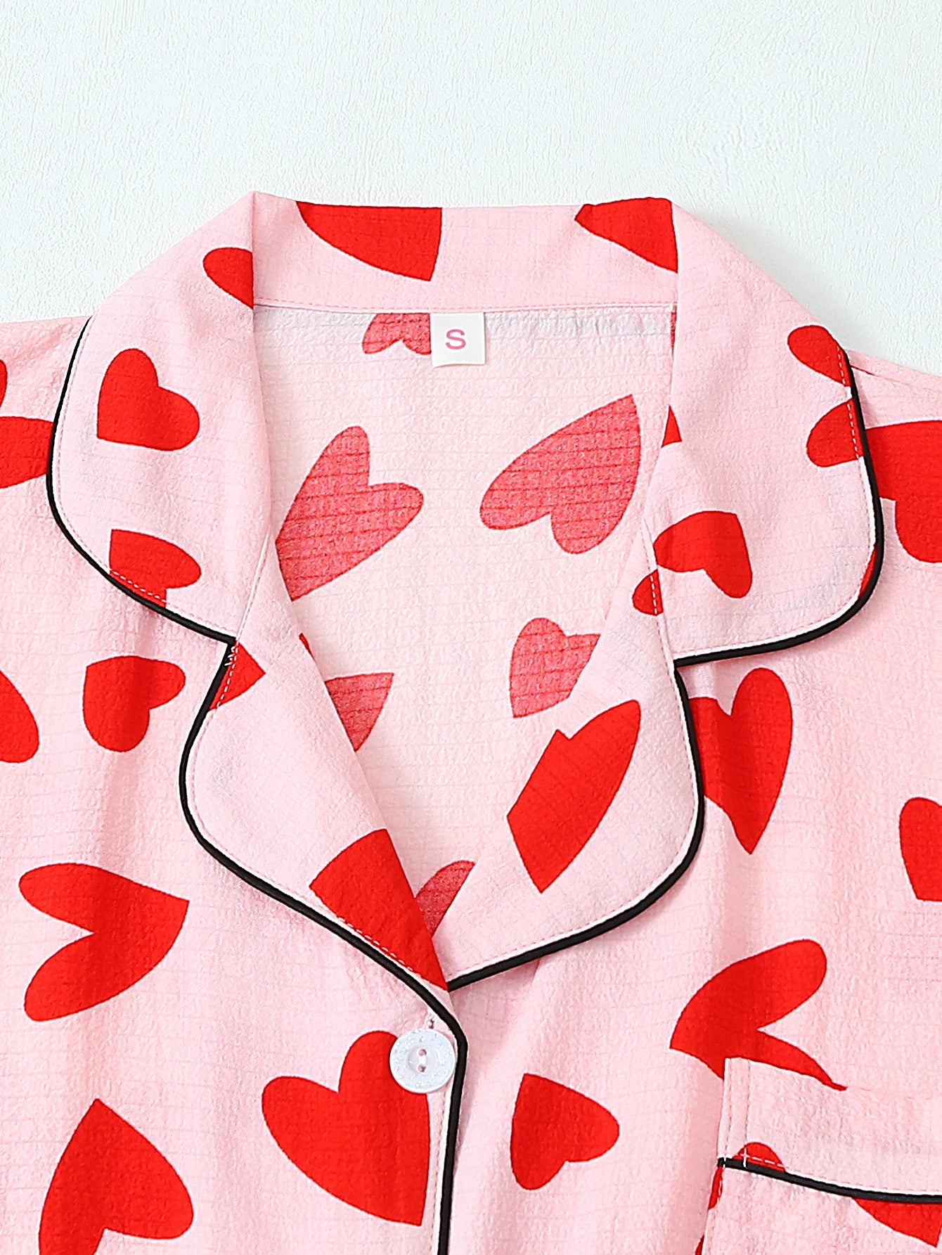 [Valentine's Day] Two-Piece Set of Comfortable Heart-Shaped Lapel Button-Down Short-Sleeve Top and shorts