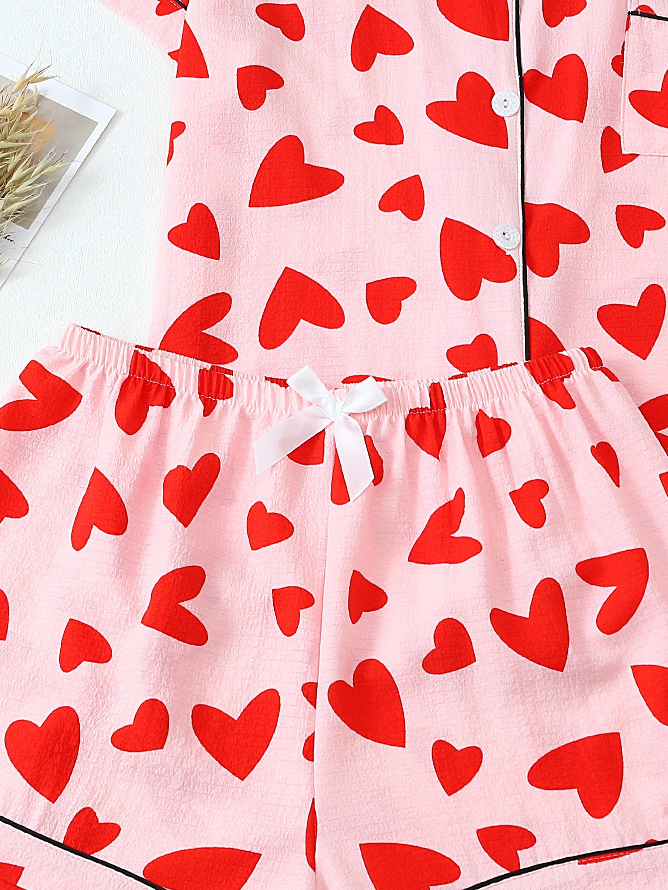 [Valentine's Day] Two-Piece Set of Comfortable Heart-Shaped Lapel Button-Down Short-Sleeve Top and shorts